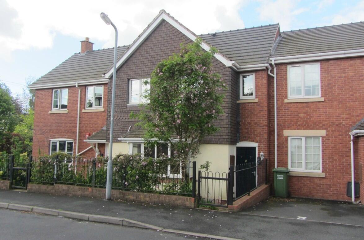 2 bed property in Swan Close, BLAKEDOWN